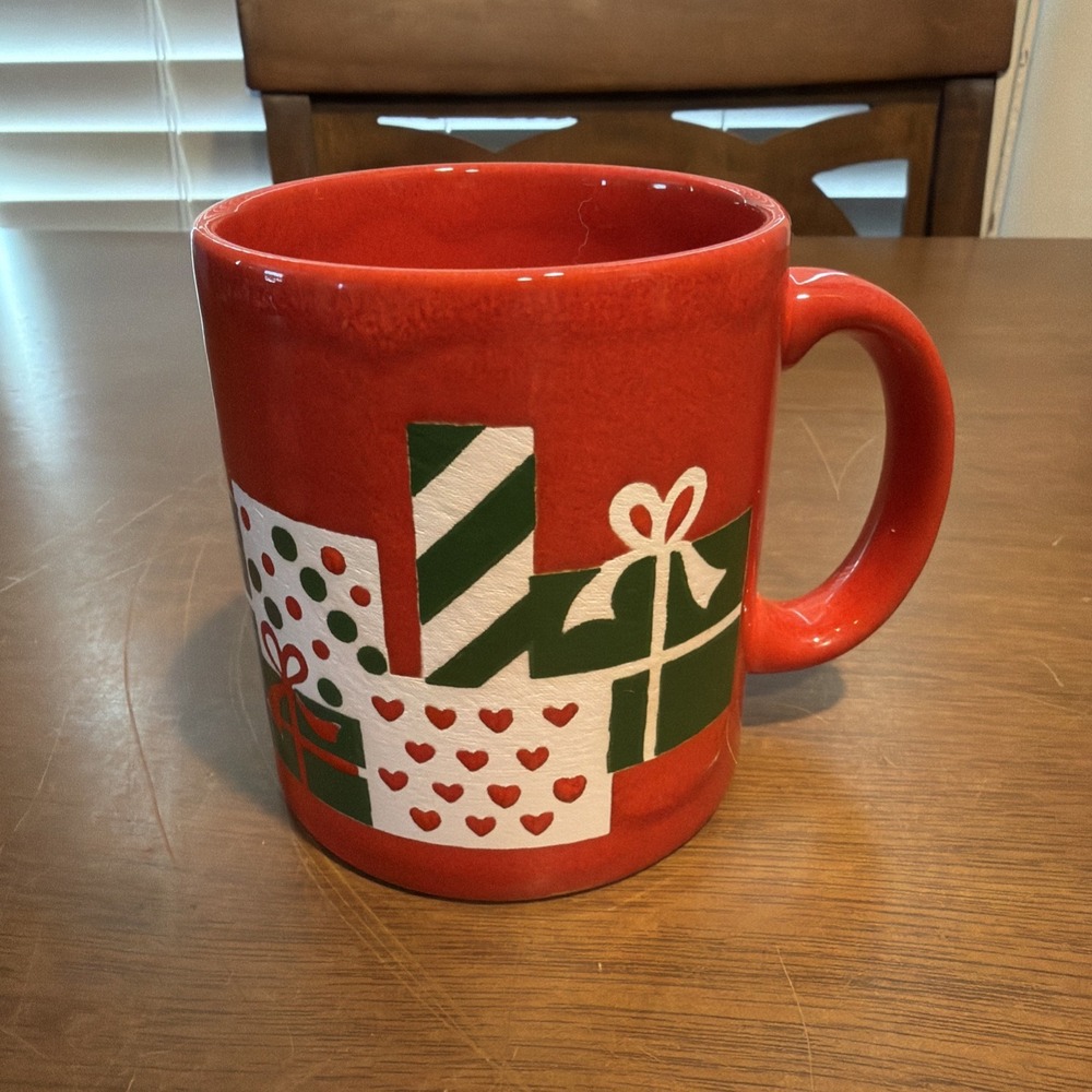 Vintage Waechtersbach Christmas Coffee Tea Mug Cup Red Green W. Germany Presents